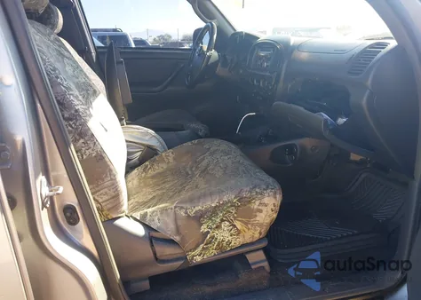 2004 Toyota Tundra Sr5 V8 from USA, damaged, VIN 5TBDT44184S463552